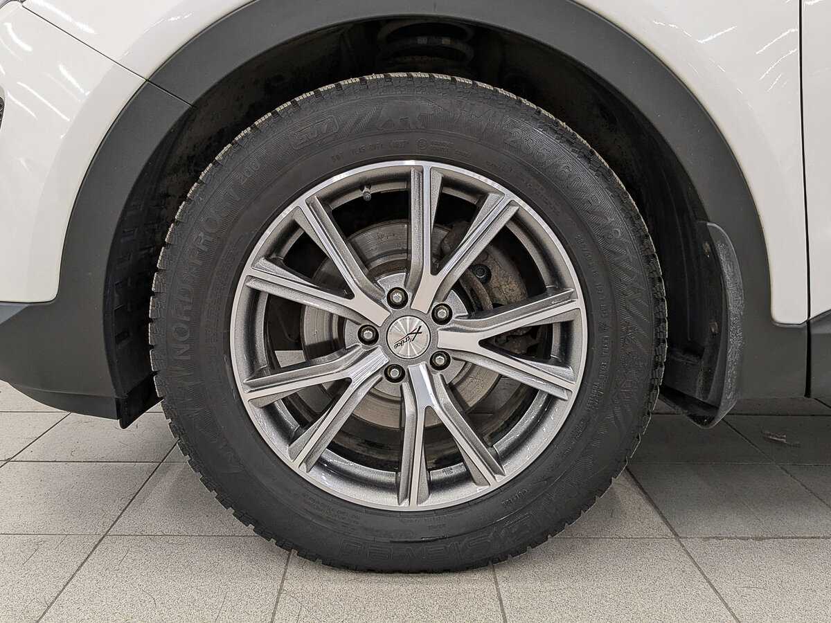 Купить Hyundai Santa Fe с пробегом. Фото: #11