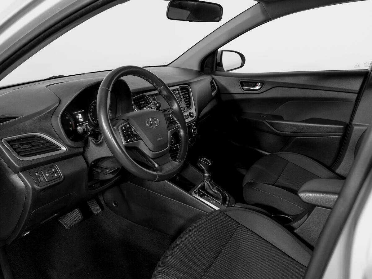 Купить Hyundai Solaris с пробегом. Фото: #14