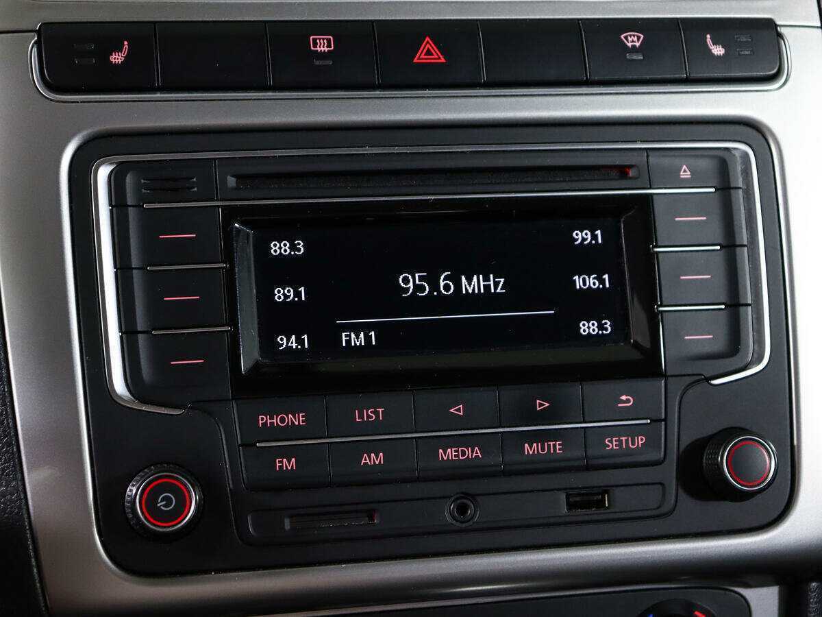 Купить Volkswagen Polo с пробегом. Фото: #16