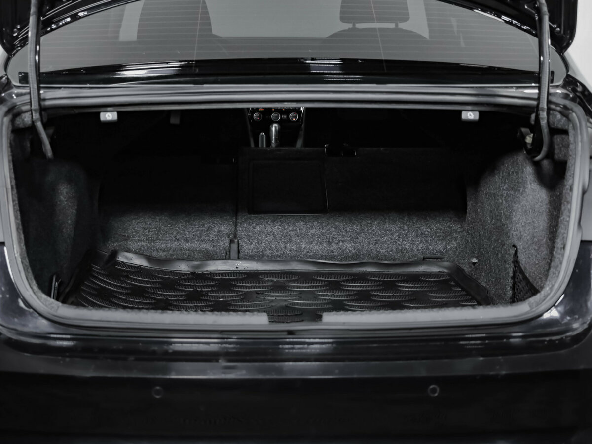 Купить Volkswagen Jetta с пробегом. Фото: #31