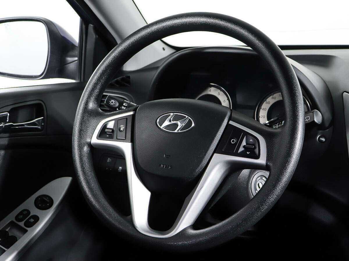Купить Hyundai Solaris с пробегом. Фото: #14