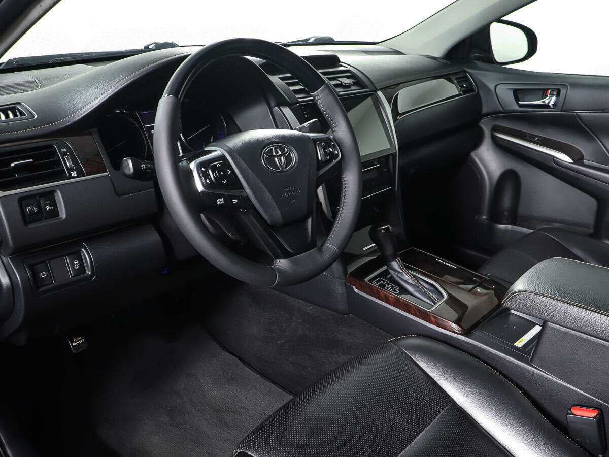 Купить Toyota Camry с пробегом. Фото: #14