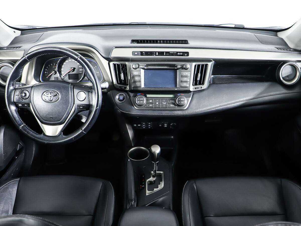 Купить Toyota RAV4 с пробегом. Фото: #9