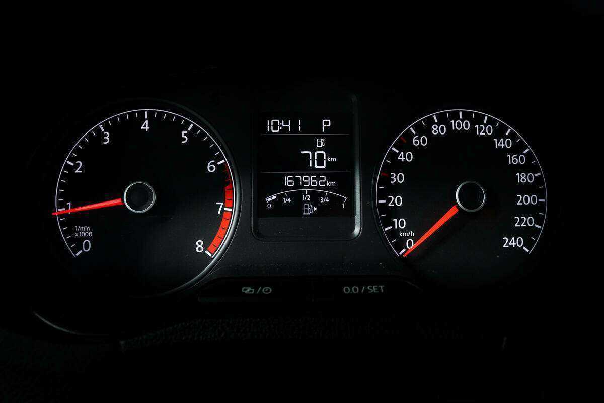 Купить Volkswagen Polo с пробегом. Фото: #9