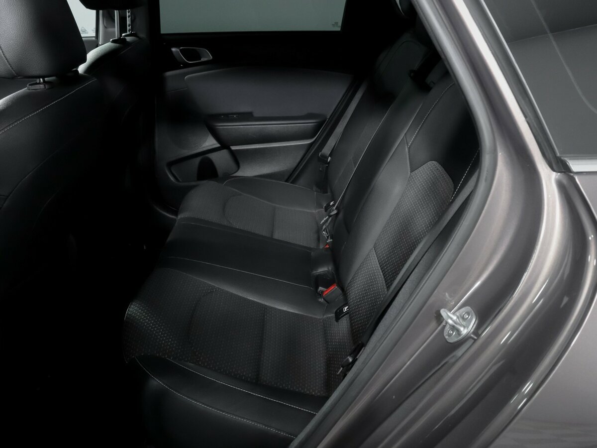 Купить Kia Ceed с пробегом. Фото: #7