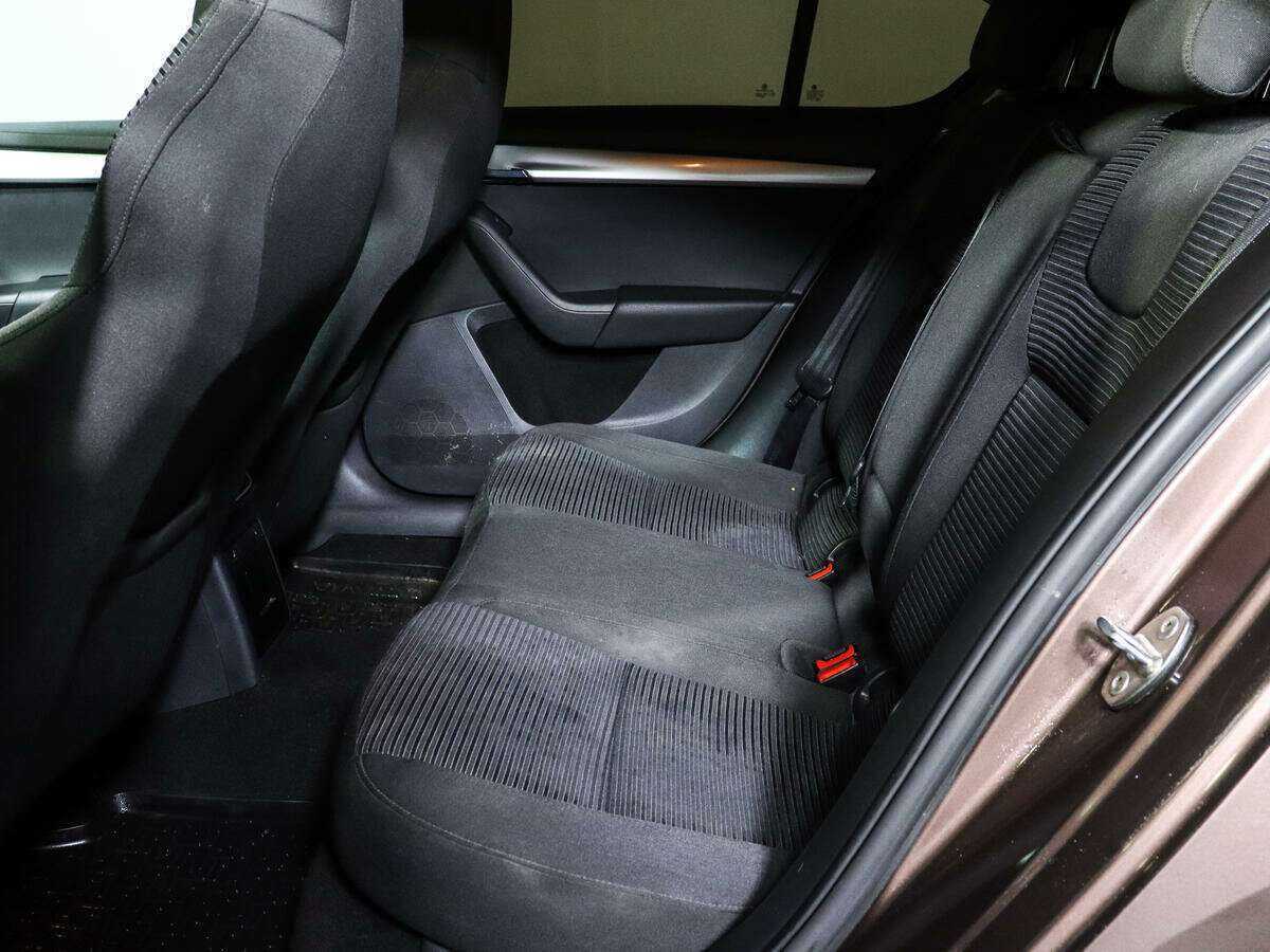 Купить Skoda Octavia с пробегом. Фото: #7