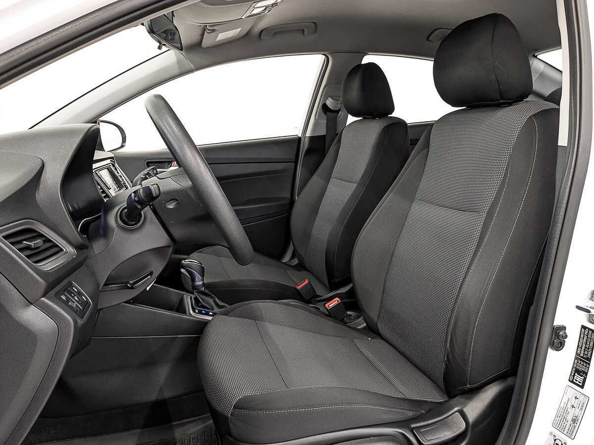 Купить Hyundai Solaris с пробегом. Фото: #17