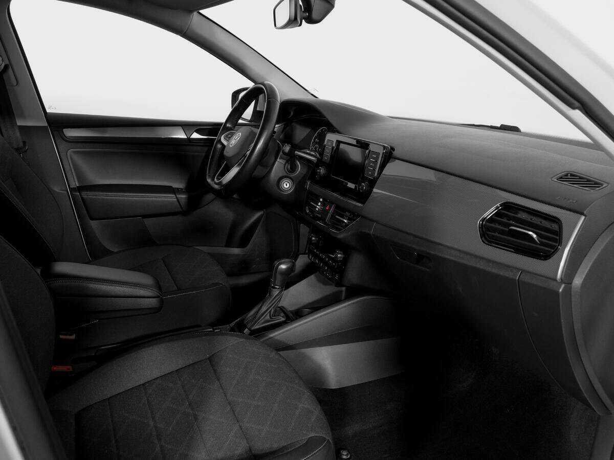 Купить Volkswagen Polo с пробегом. Фото: #8