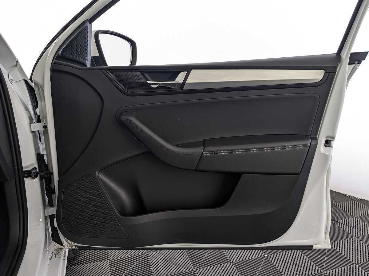 Купить Skoda Rapid с пробегом. Фото: #20