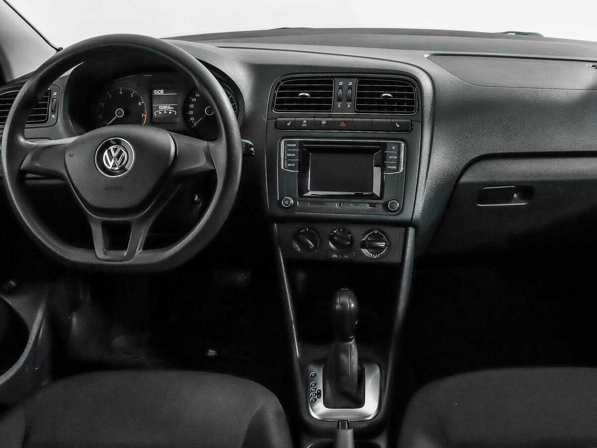Купить Volkswagen Polo с пробегом. Фото: #11