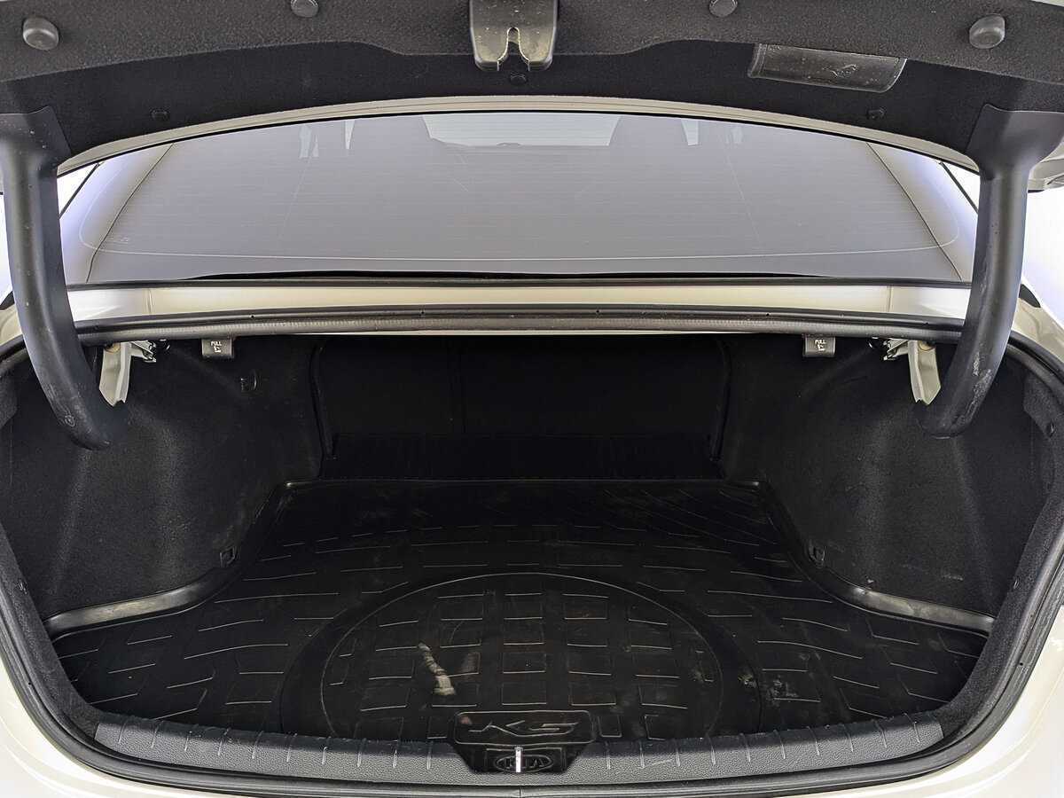 Купить Kia K5 с пробегом. Фото: #9