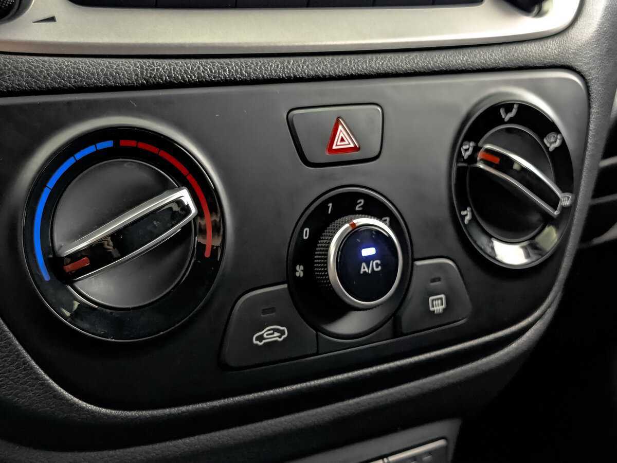 Купить Hyundai Solaris с пробегом. Фото: #16