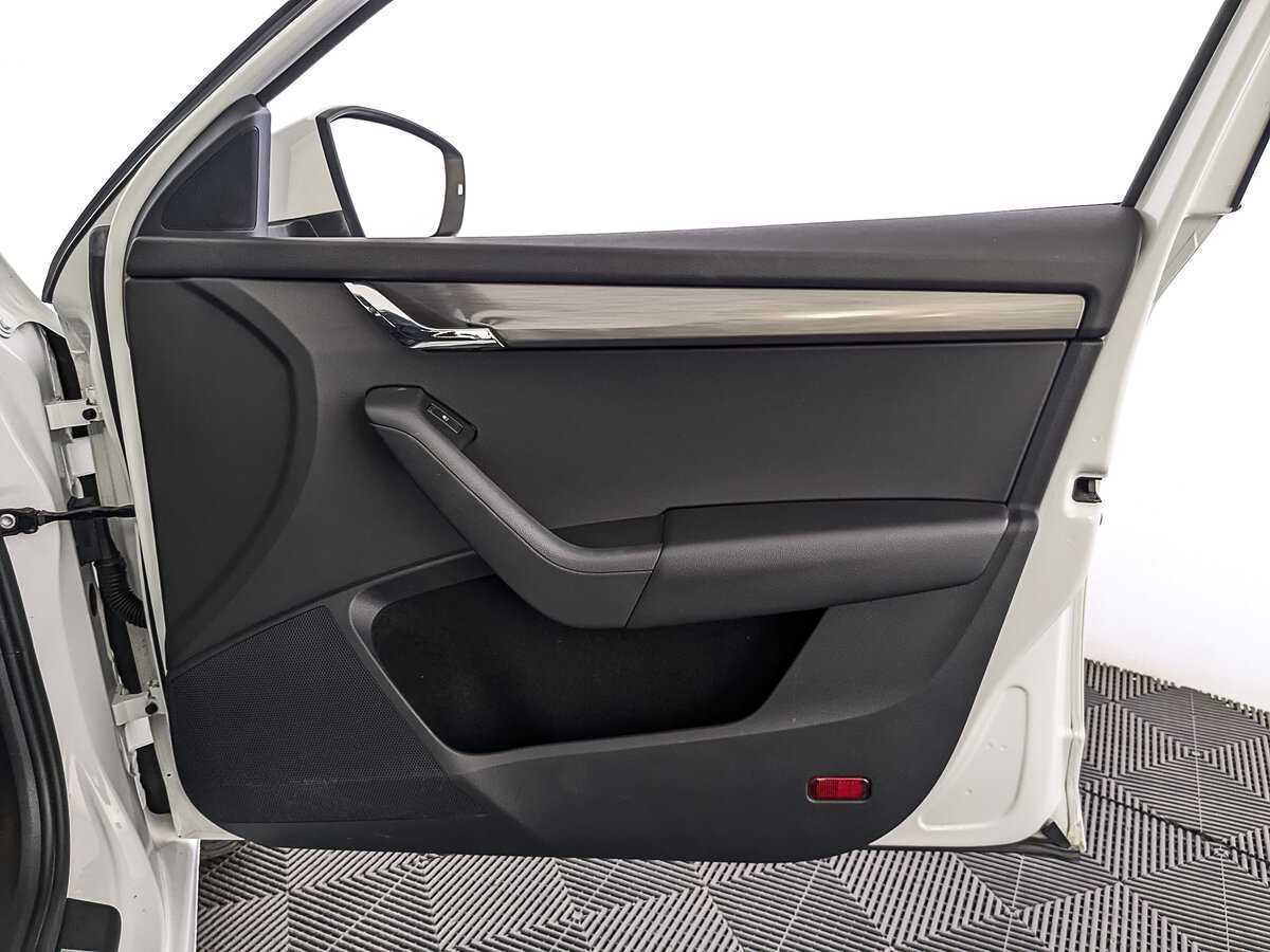 Купить Skoda Octavia с пробегом. Фото: #24