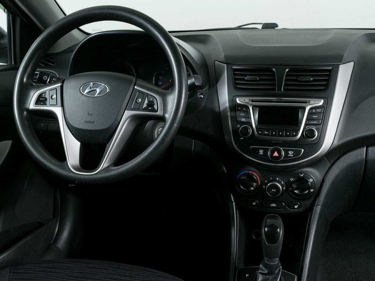 Купить Hyundai Solaris с пробегом. Фото: #10