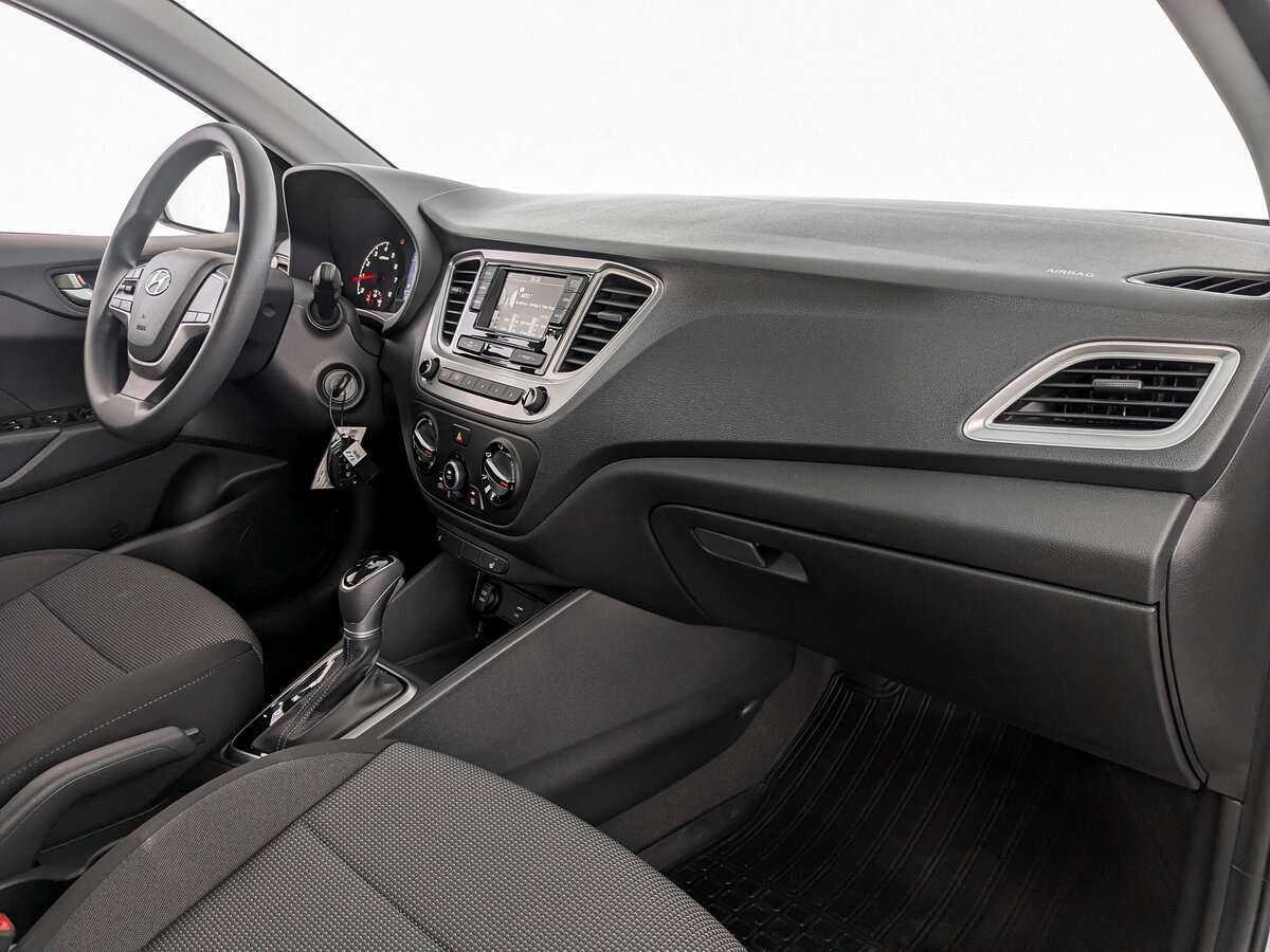 Купить Hyundai Solaris с пробегом. Фото: #10