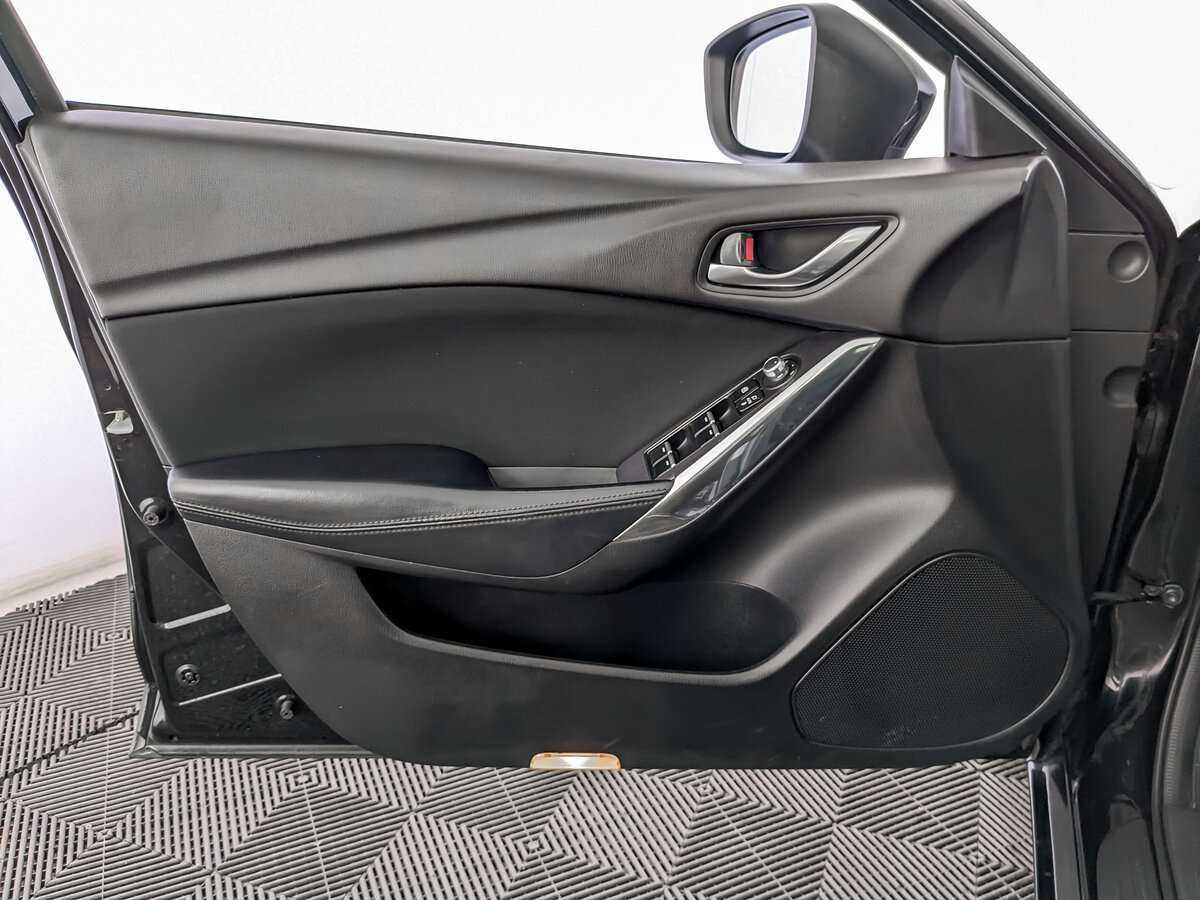 Купить Mazda 6 с пробегом. Фото: #13