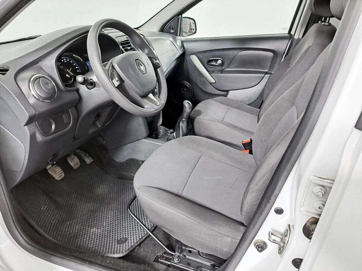 Купить Renault Sandero с пробегом. Фото: #11