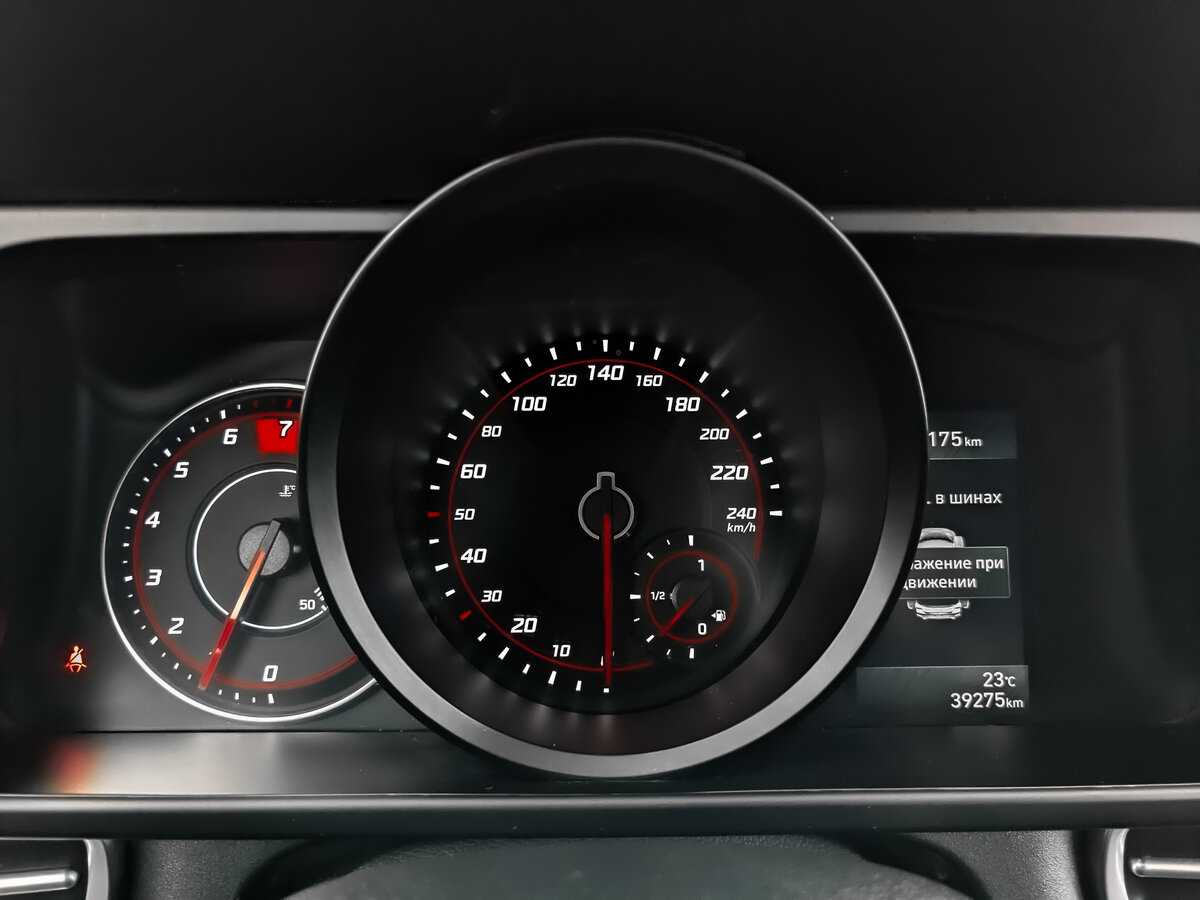 Купить Hyundai Elantra с пробегом. Фото: #11