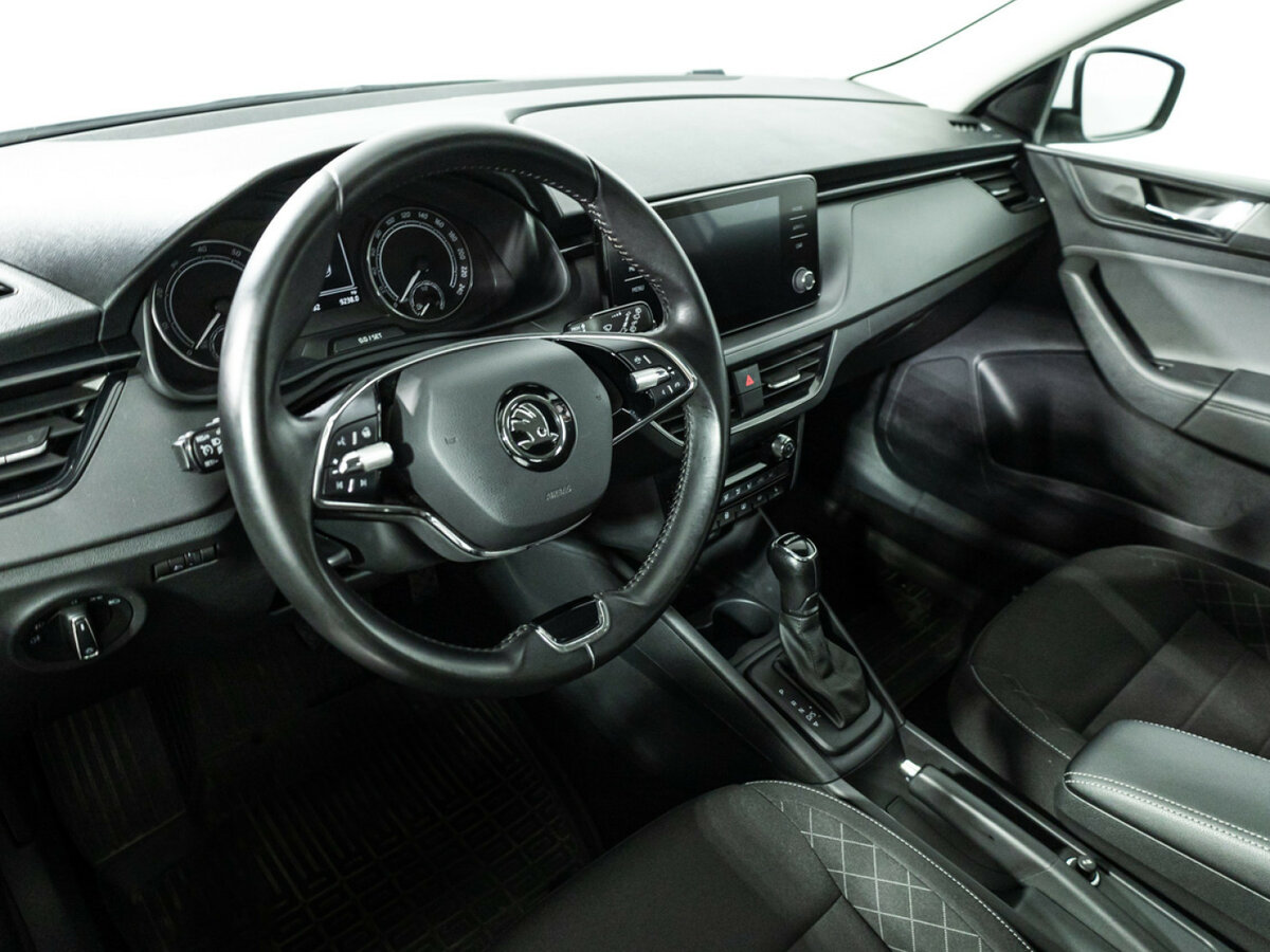 Купить Skoda Rapid с пробегом. Фото: #10