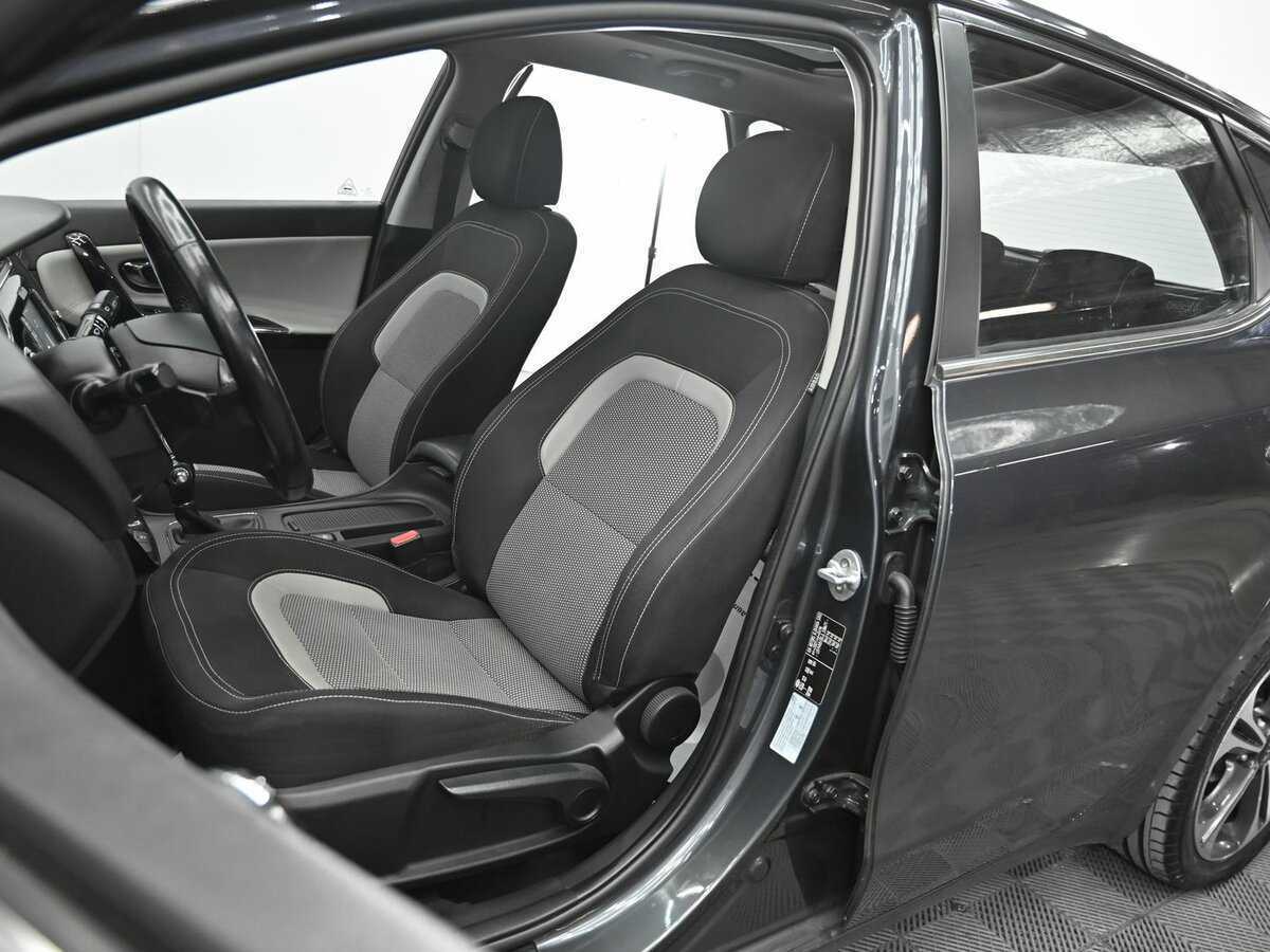Купить Kia Ceed с пробегом. Фото: #5