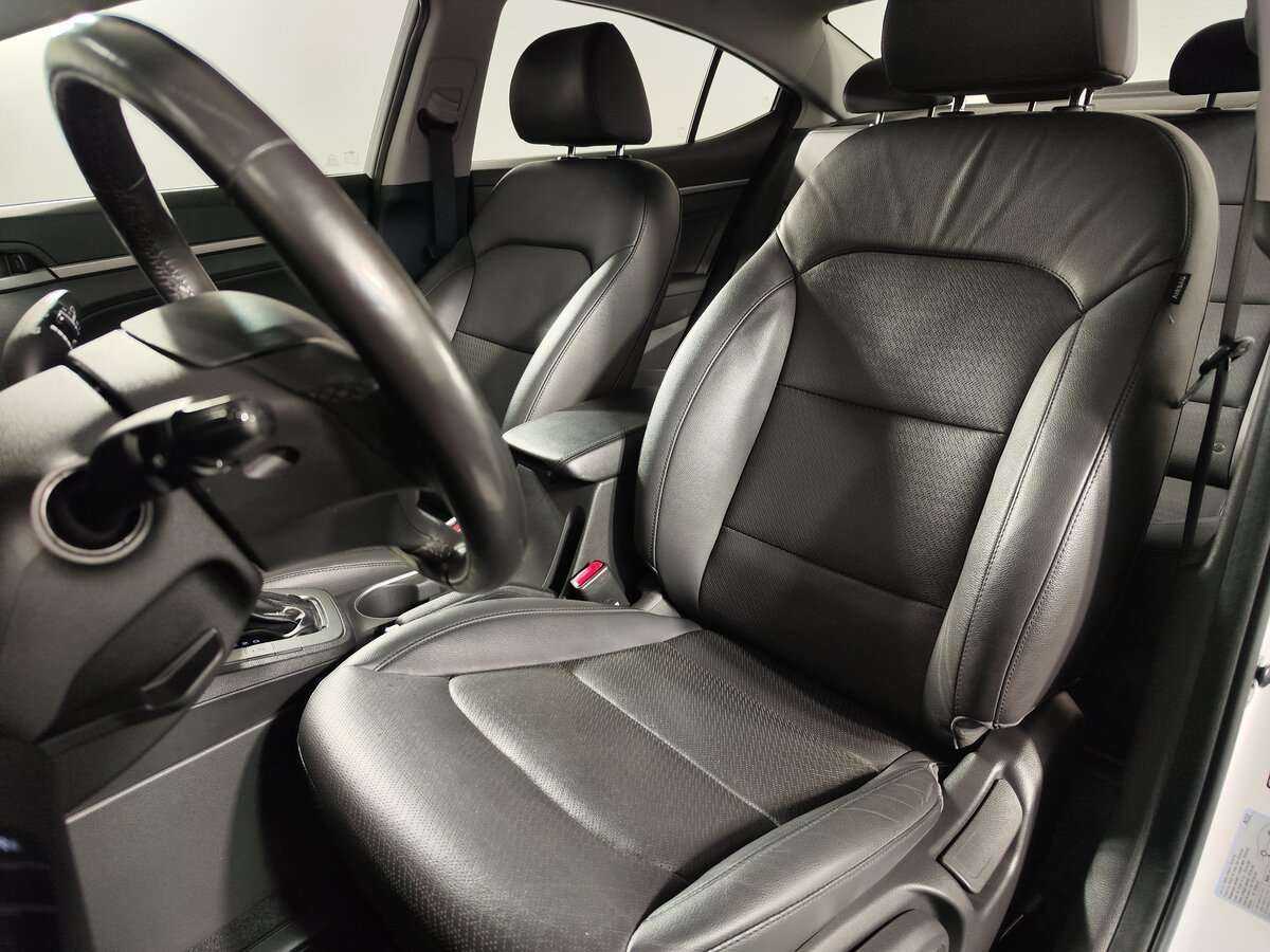 Купить Hyundai Elantra с пробегом. Фото: #6