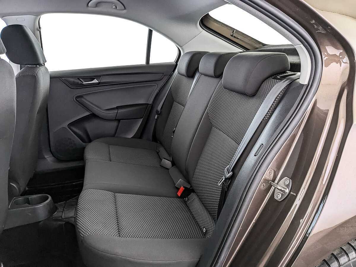 Купить Volkswagen Polo с пробегом. Фото: #14