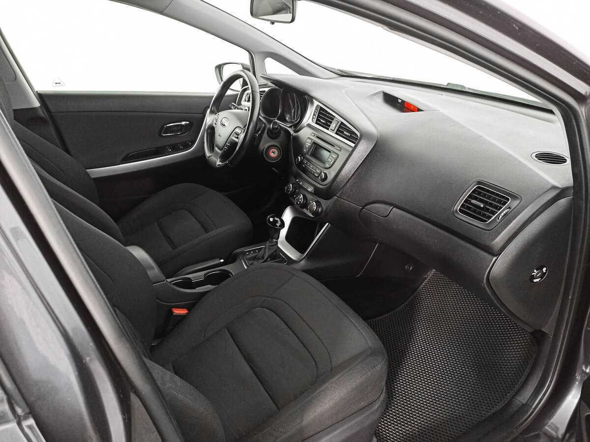 Купить Kia Ceed с пробегом. Фото: #8