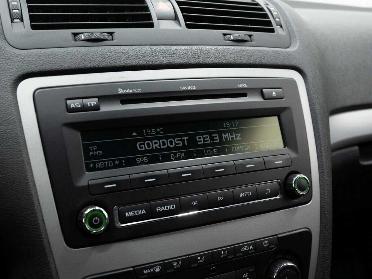 Купить Skoda Octavia с пробегом. Фото: #18