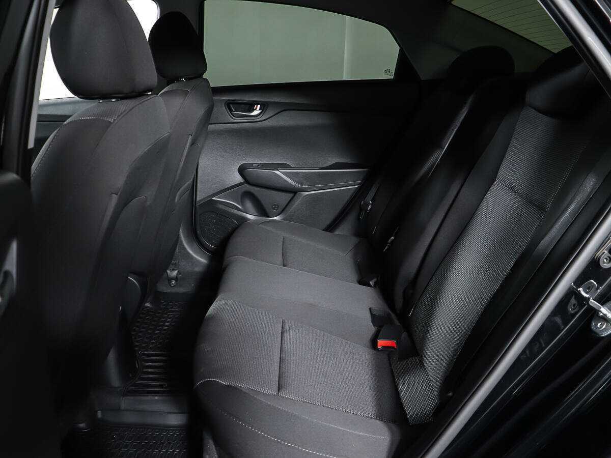 Купить Hyundai Solaris с пробегом. Фото: #9