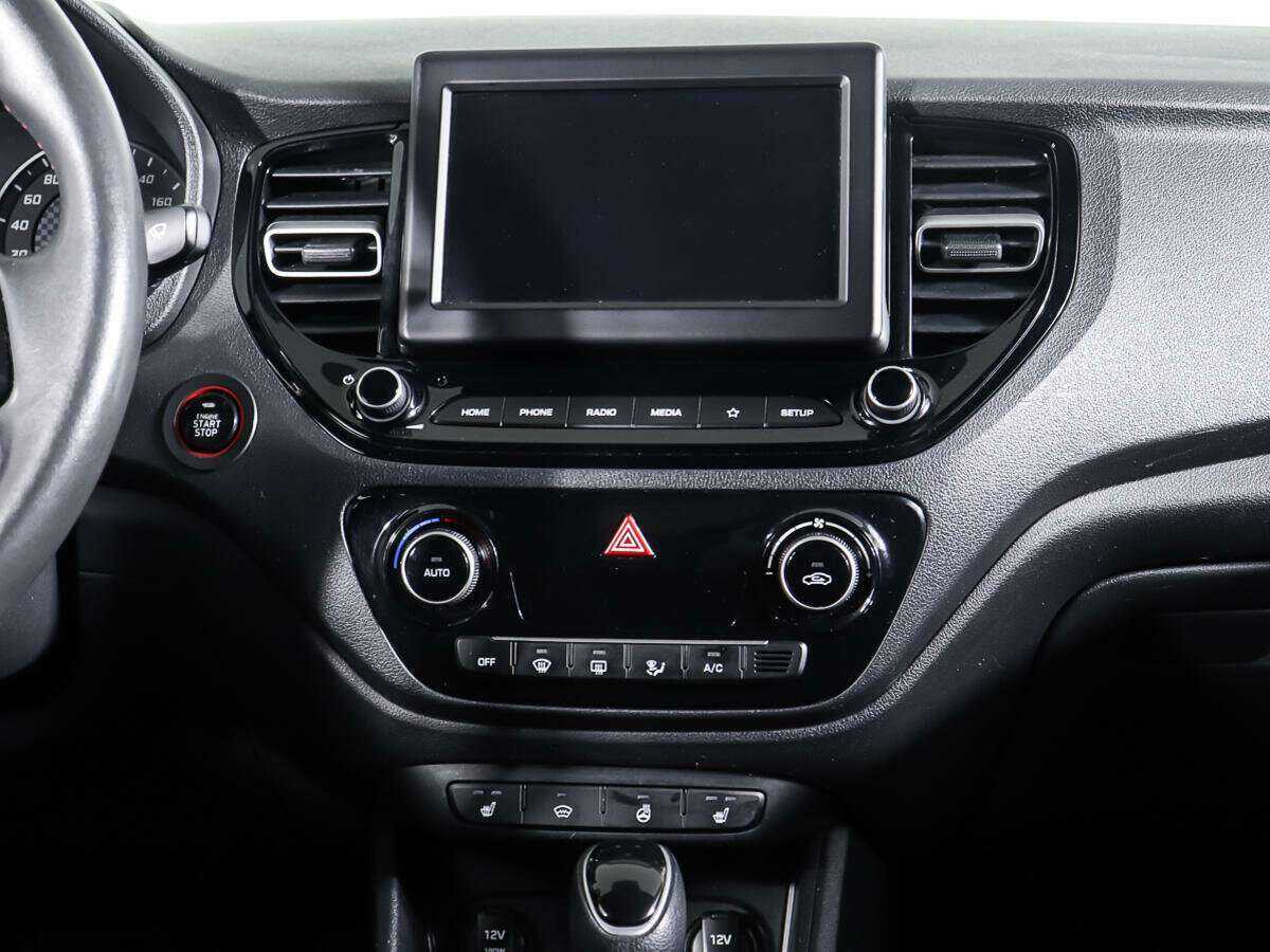 Купить Hyundai Solaris с пробегом. Фото: #11