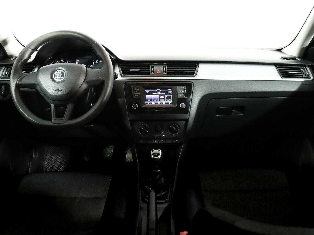 Купить Skoda Rapid с пробегом. Фото: #9