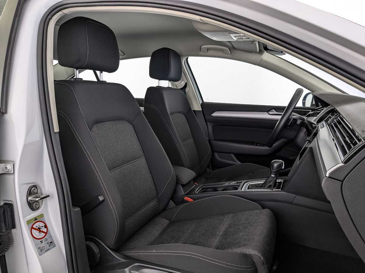 Купить Volkswagen Passat с пробегом. Фото: #23