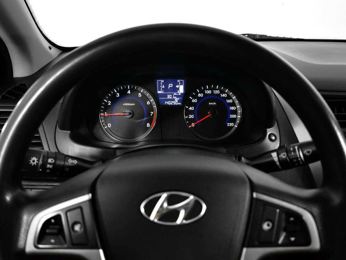 Купить Hyundai Solaris с пробегом. Фото: #10