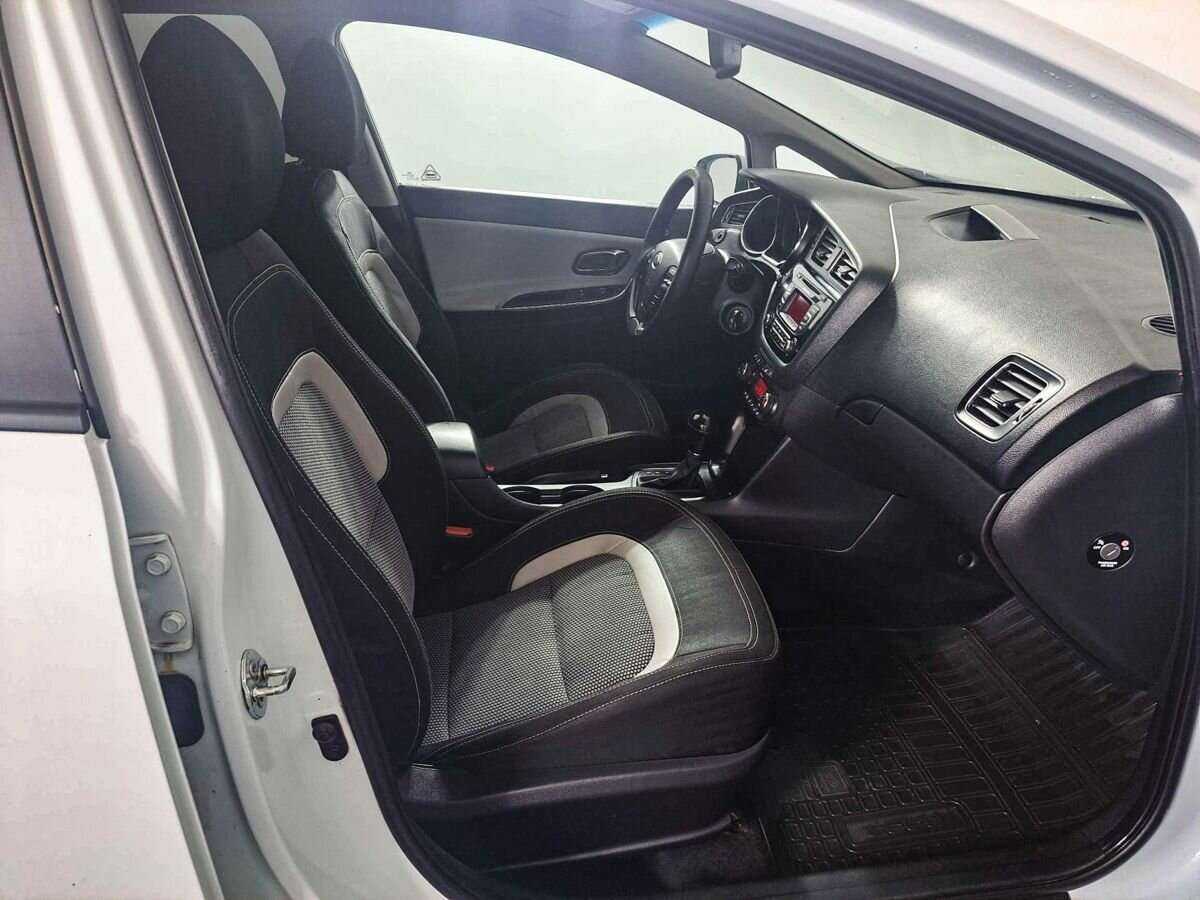 Купить Kia Ceed с пробегом. Фото: #4