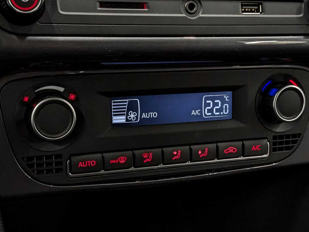 Купить Volkswagen Polo с пробегом. Фото: #20