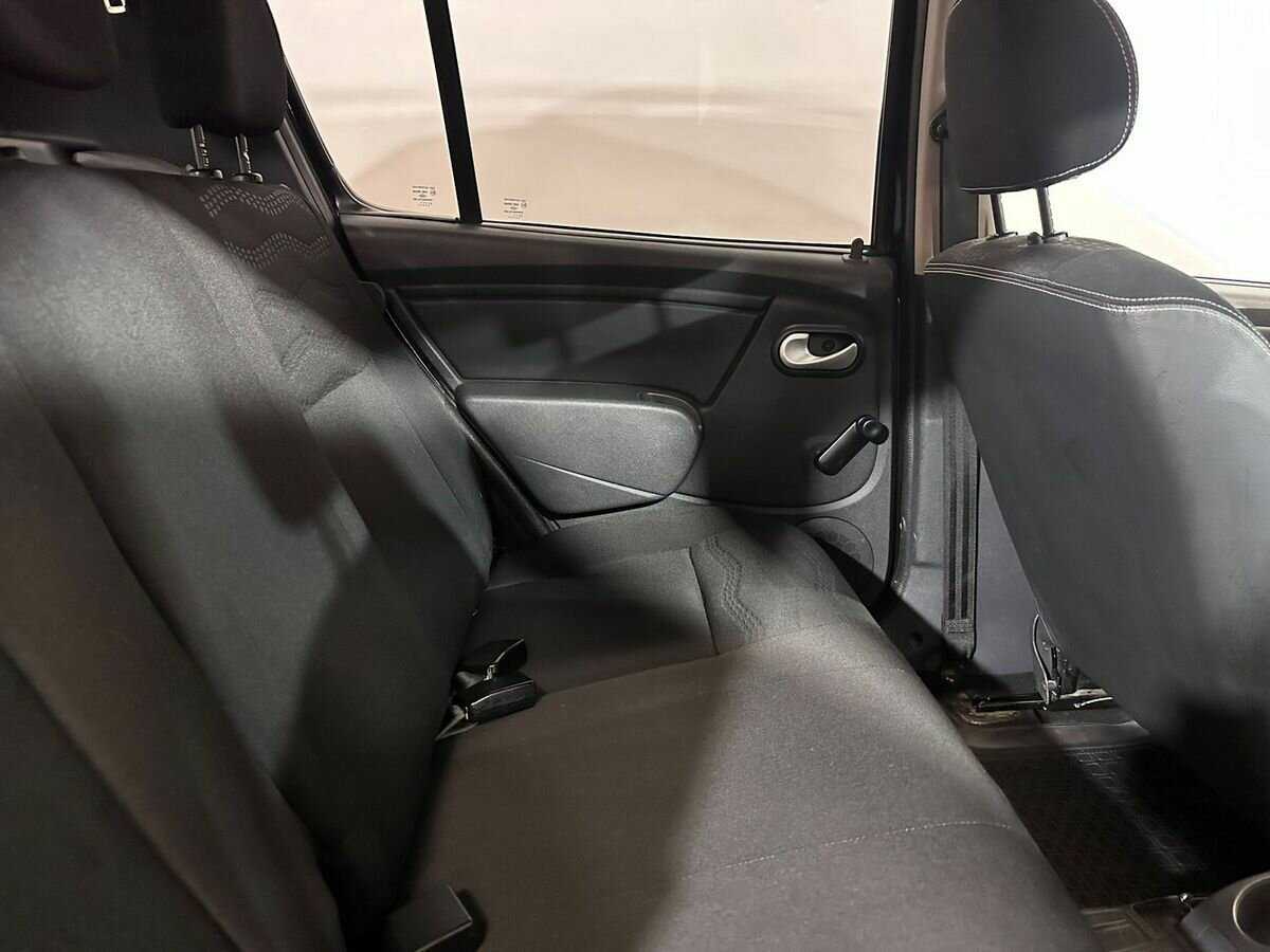 Купить Renault Sandero с пробегом. Фото: #10