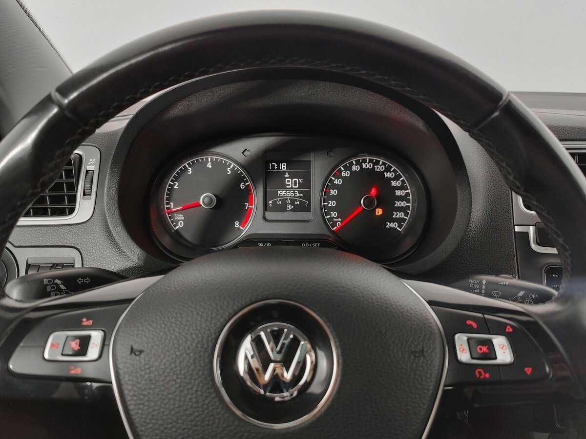 Купить Volkswagen Polo с пробегом. Фото: #15