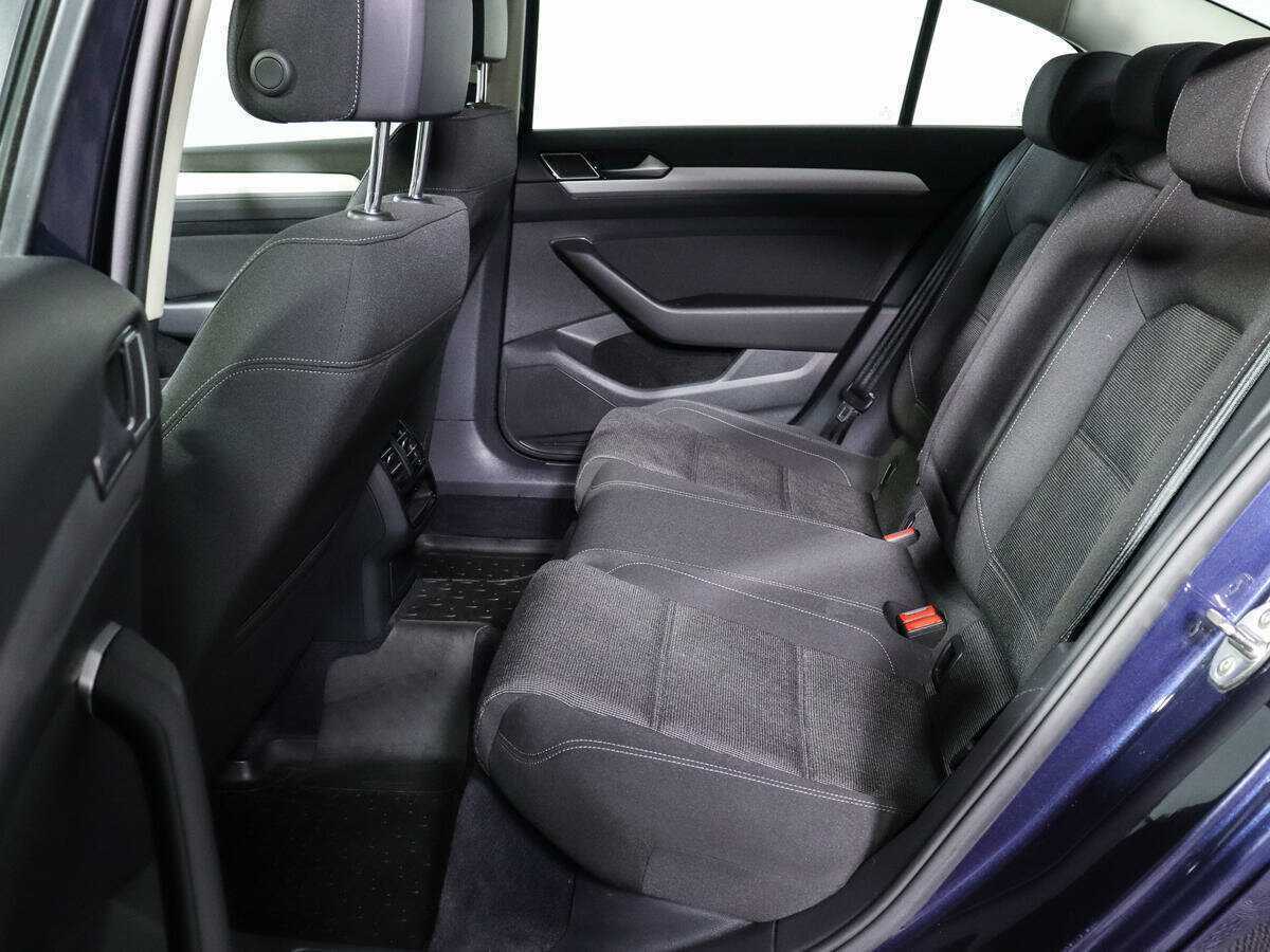 Купить Volkswagen Passat с пробегом. Фото: #6