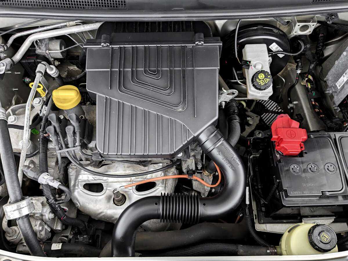 Купить Renault Sandero с пробегом. Фото: #8