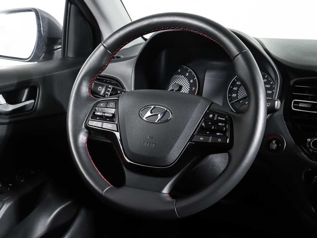 Купить Hyundai Solaris с пробегом. Фото: #14