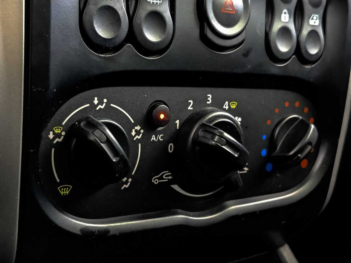 Купить Nissan Almera с пробегом. Фото: #16