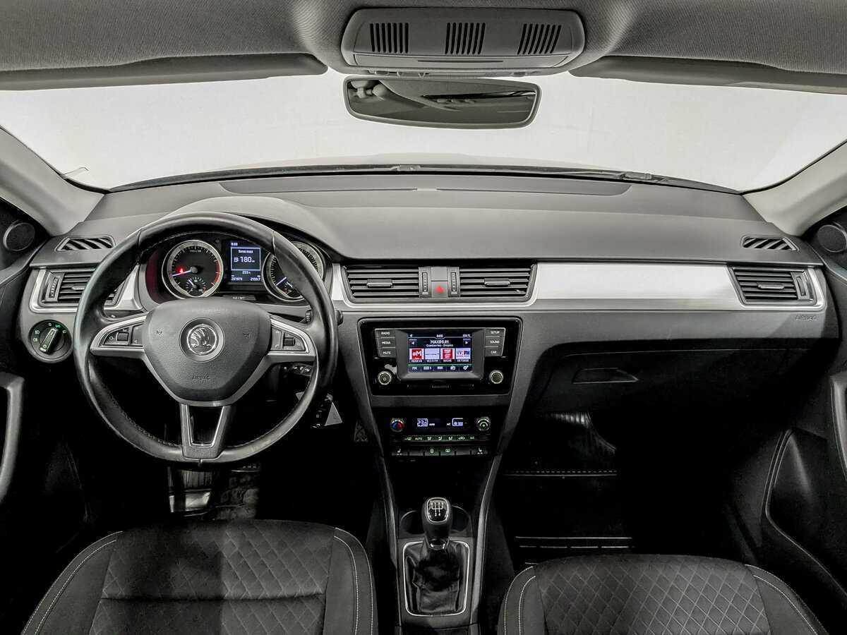 Купить Skoda Rapid с пробегом. Фото: #13