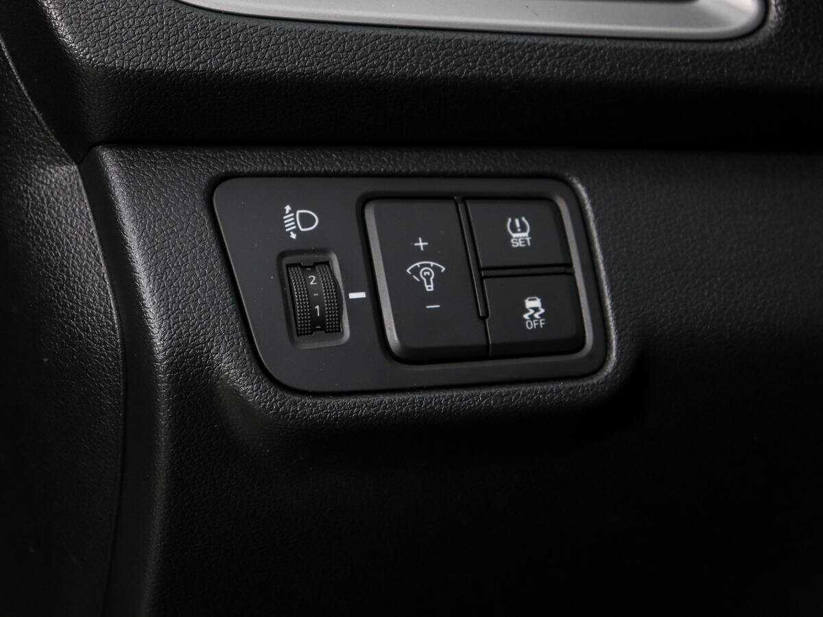 Купить Hyundai Solaris с пробегом. Фото: #9