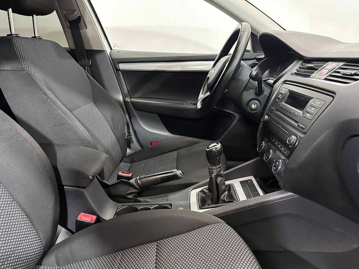 Купить Skoda Octavia с пробегом. Фото: #8
