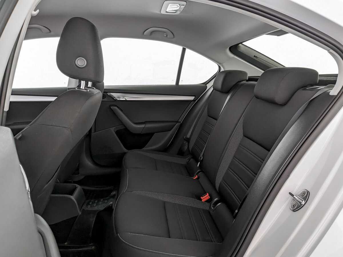 Купить Skoda Octavia с пробегом. Фото: #9