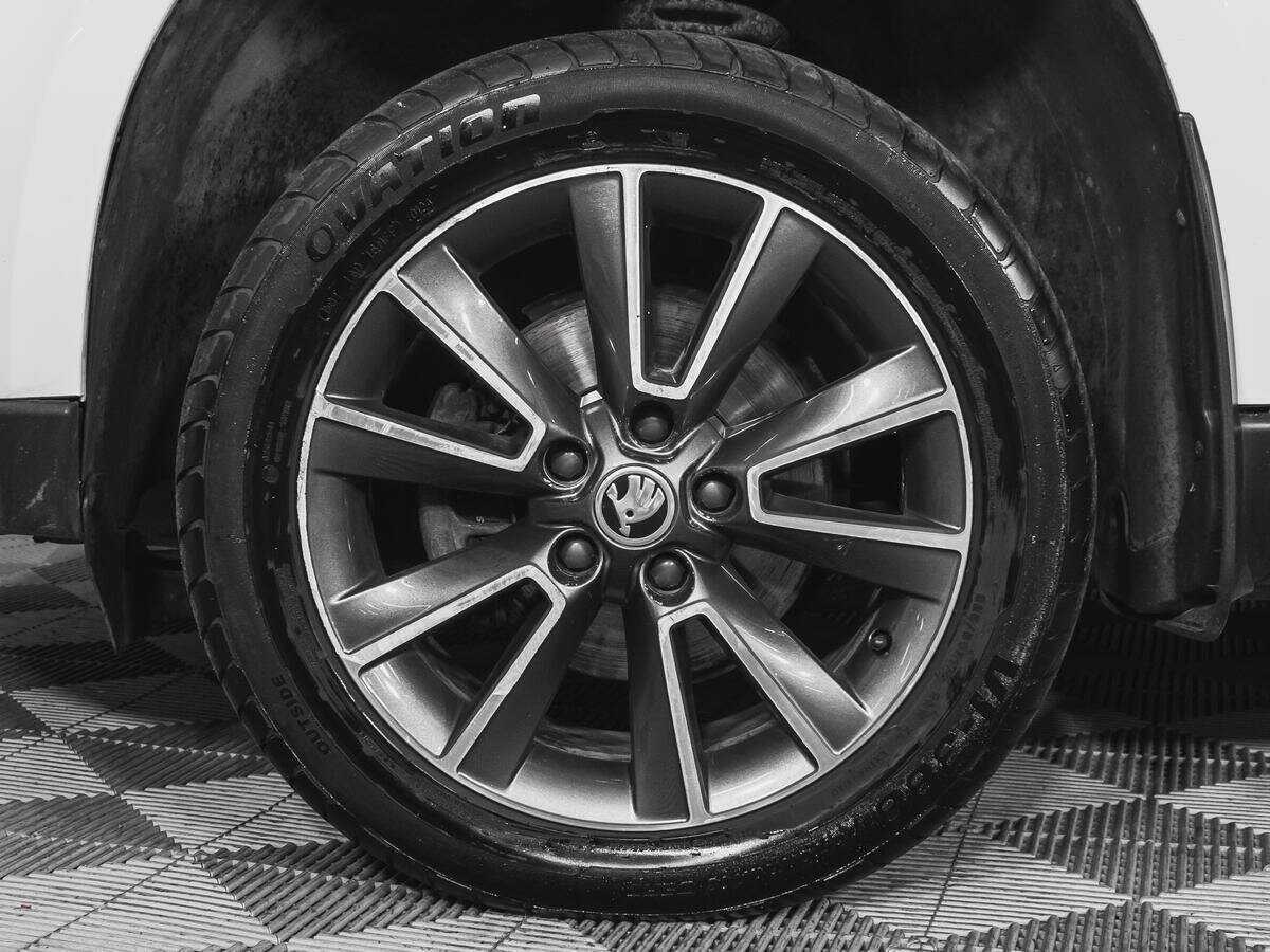 Купить Skoda Yeti с пробегом. Фото: #16