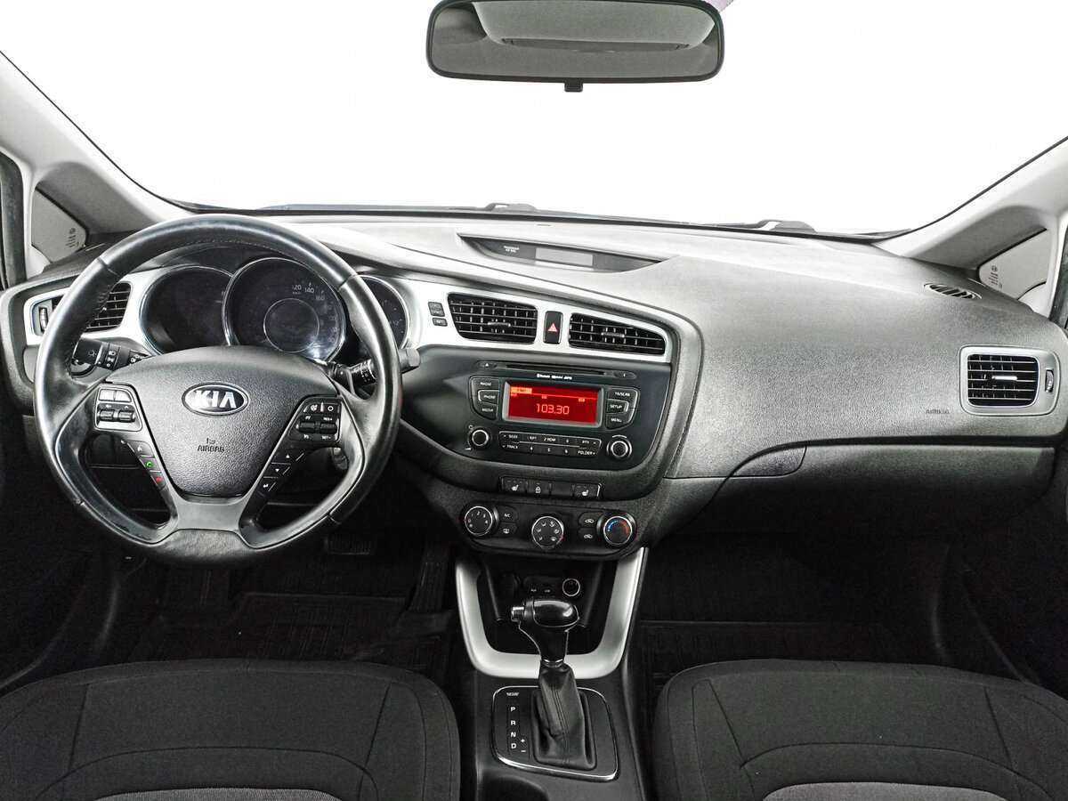 Купить Kia Ceed с пробегом. Фото: #11