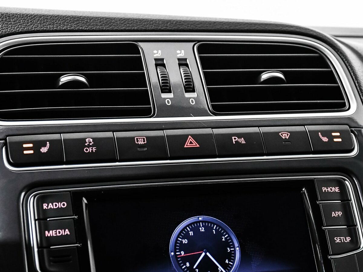Купить Volkswagen Polo с пробегом. Фото: #13