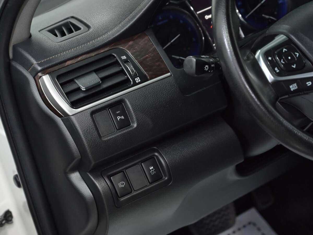 Купить Toyota Camry с пробегом. Фото: #6