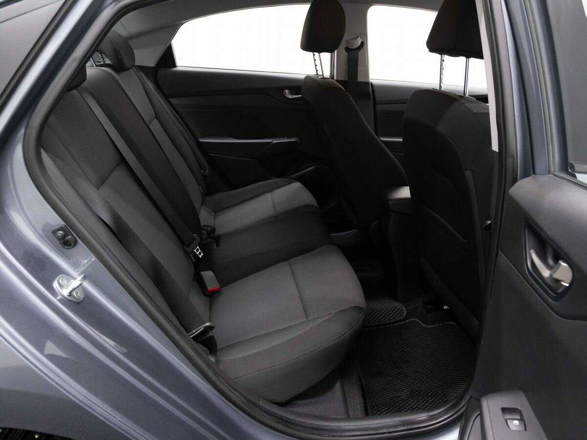 Купить Hyundai Solaris с пробегом. Фото: #10